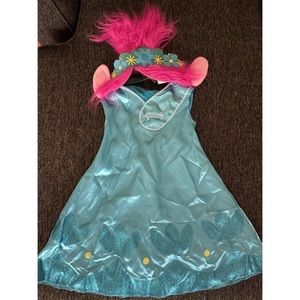 Queen Poppy Trolls Costume size XS (3-4T)